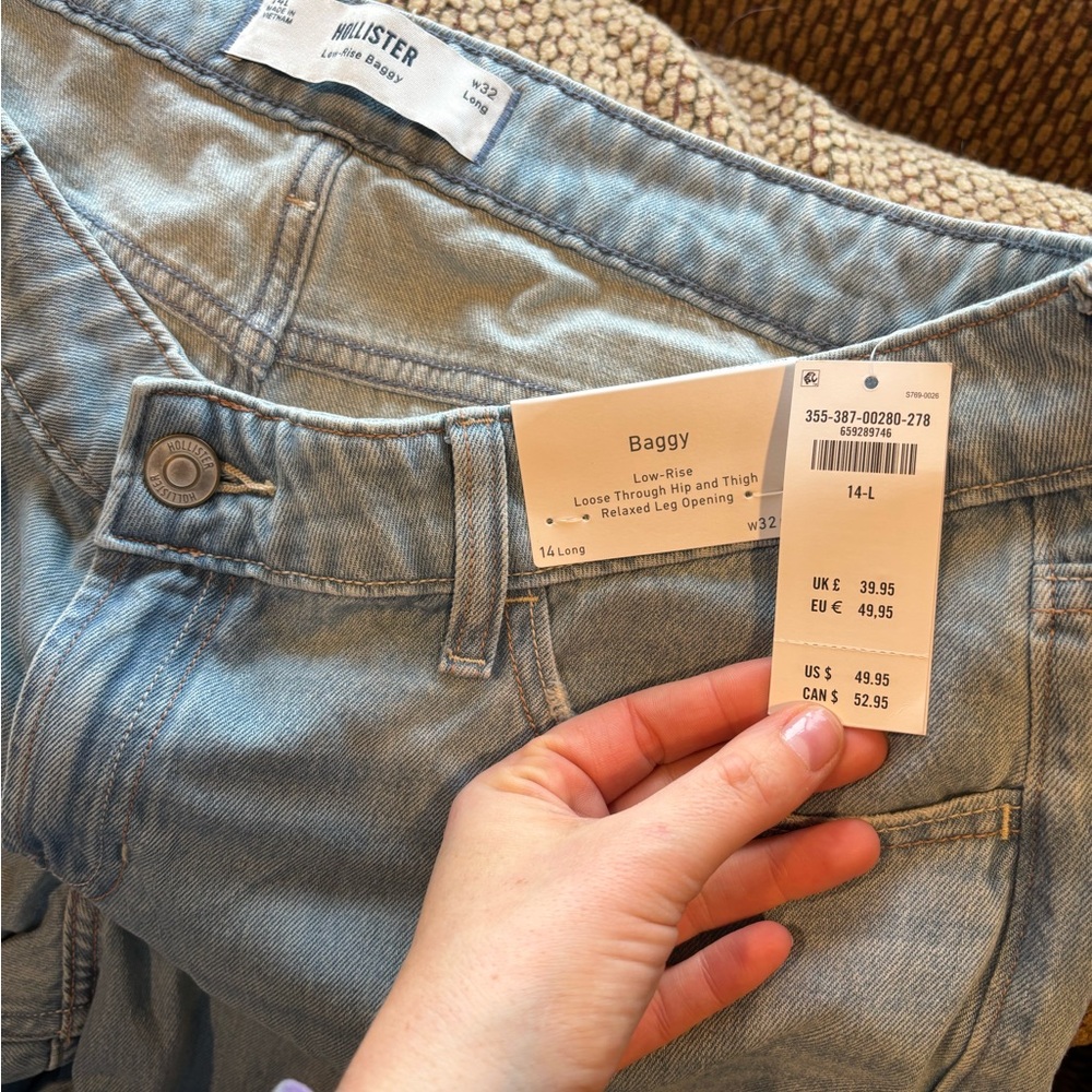 Hollister Light Blue Relaxed Jeans size 14 LONG